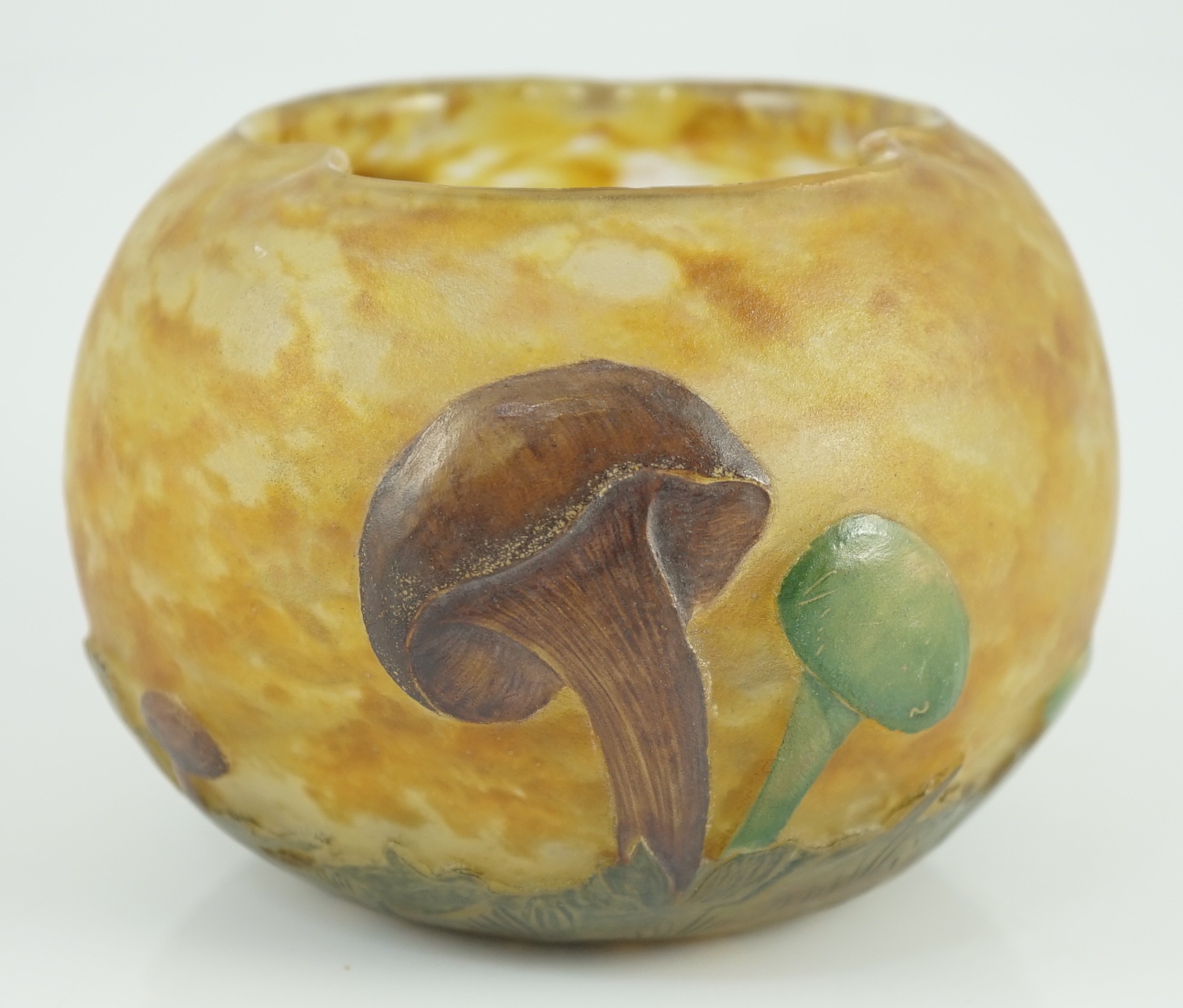 A Daum ‘’Les champignons’’ cameo glass bowl, 9cm high, 12.5cm diameter